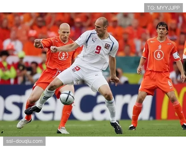 多特蒙德球迷组织涉嫌违规投掷杂物，俱乐部遭德国足协调查