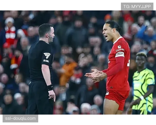 VAR争议再起，阿森纳战平森林点球未判引热议