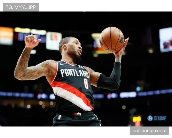 “努尔基奇三双策应爵士进攻,森萨博三分难阻热火火力” “努尔基奇三双策应爵士进攻,森萨博三分难阻热火火力”