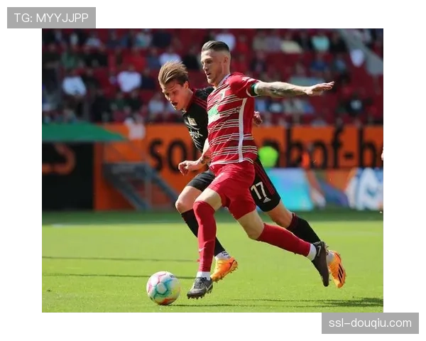 奥格斯堡保级关键战取胜,克劳德-毛里斯制胜球价值连城 奥格斯堡保级关键战取胜,克劳德-毛里斯制胜球价值连城